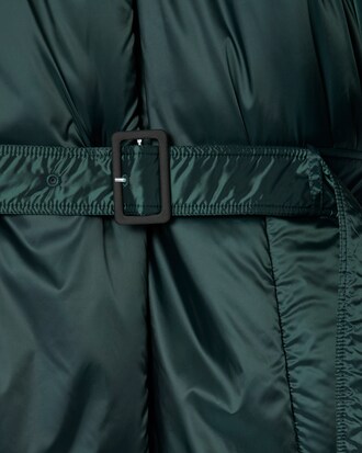 Lange, schimmernde Puffer-Jacke Runway