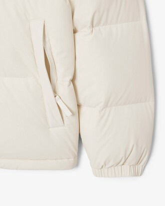 Wasserabweisende Daunenjacke mit Kapuze