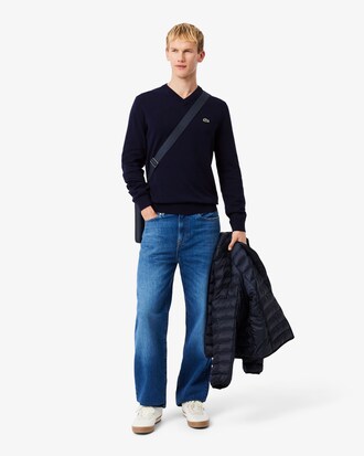 Einfarbiger Pullover aus Baumwolle mit V-Ausschnitt
