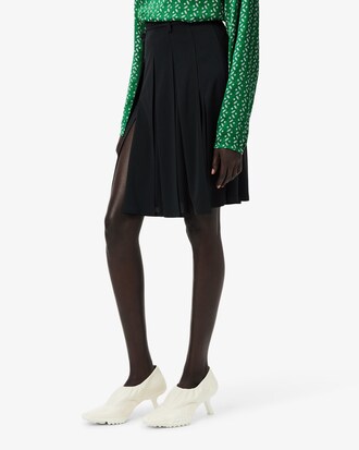 Flie&szlig;ender Faltenrock Runway