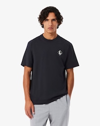 Franz&ouml;sisches T-Shirt mit Badge-Akzent