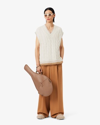 Ärmelloser Pullover aus Wolle mit Zopfmuster