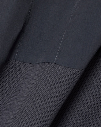 Sportliches T-Shirt mit Ultra Dry-Technologie und Materialmix