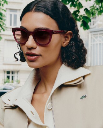 Ovale Brille mit Monogramm