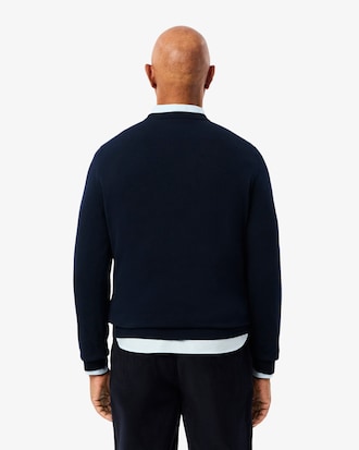 Einfarbiger Pullover aus Baumwolle mit V-Ausschnitt