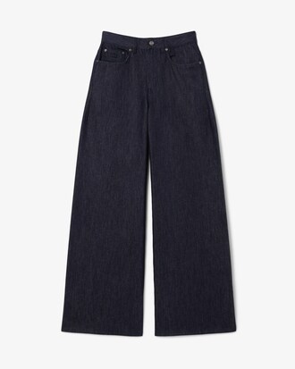 Denim-Jeans Runway mit gerade geschnittenen Beinen