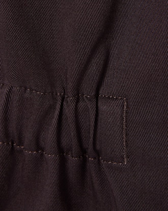 Spielanzug mit Polokragen aus Stretch-Gabardine