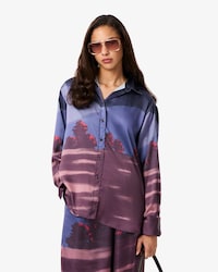 Oversized Hemd aus Satin mit Landschaftsmotiv