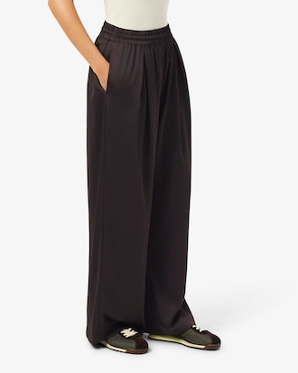 Oversized-Hose aus Stretch-Satin