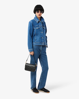 Schultertasche Maheki aus geprägtem Leder