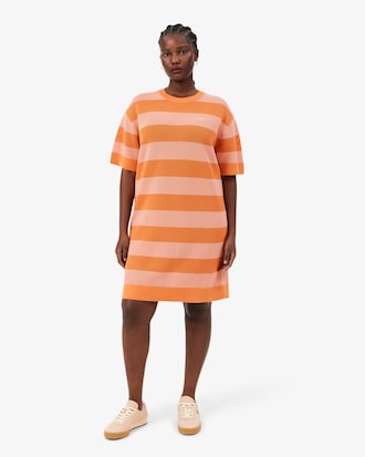 Gestreiftes T-Shirt-Kleid aus Mesh-Strick