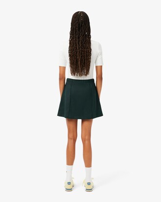 Kurzer Rock mit Taschendetail