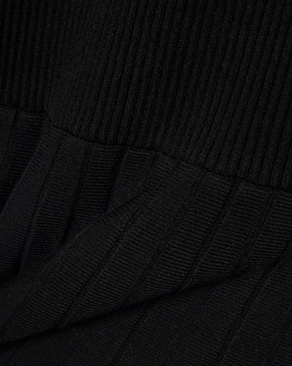 Faltenkleid mit Polokragen