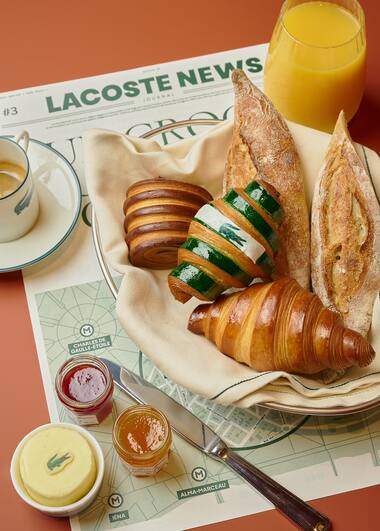 Le Caf&eacute; Lacoste, Paris