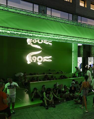 Stand Lacoste au festival Sonar 2023