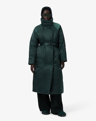 Lange, schimmernde Puffer-Jacke Runway