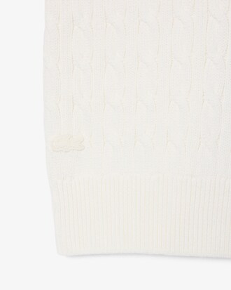 Strickpullover mit Intarsien-Zopfmuster und Stickerei