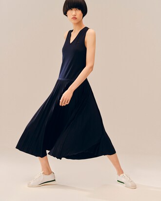 Long Sleeveless Pleated Dress