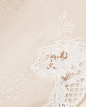 Robe tulle broderies paysages D&eacute;fil&eacute;