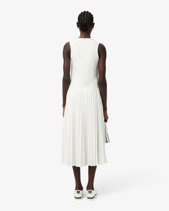 Robe longue pliss&eacute;e sans manches