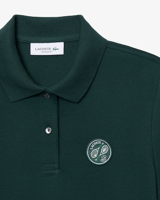 Polo regular fit in petit piqu&eacute; con stemma