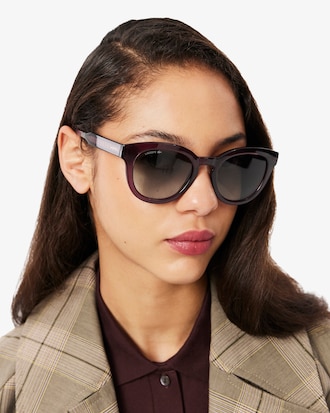 Ovale Brille mit Monogramm