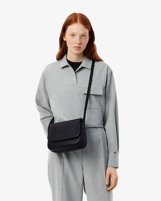 Tasche City Court aus genarbtem Leder mit Klappverschluss