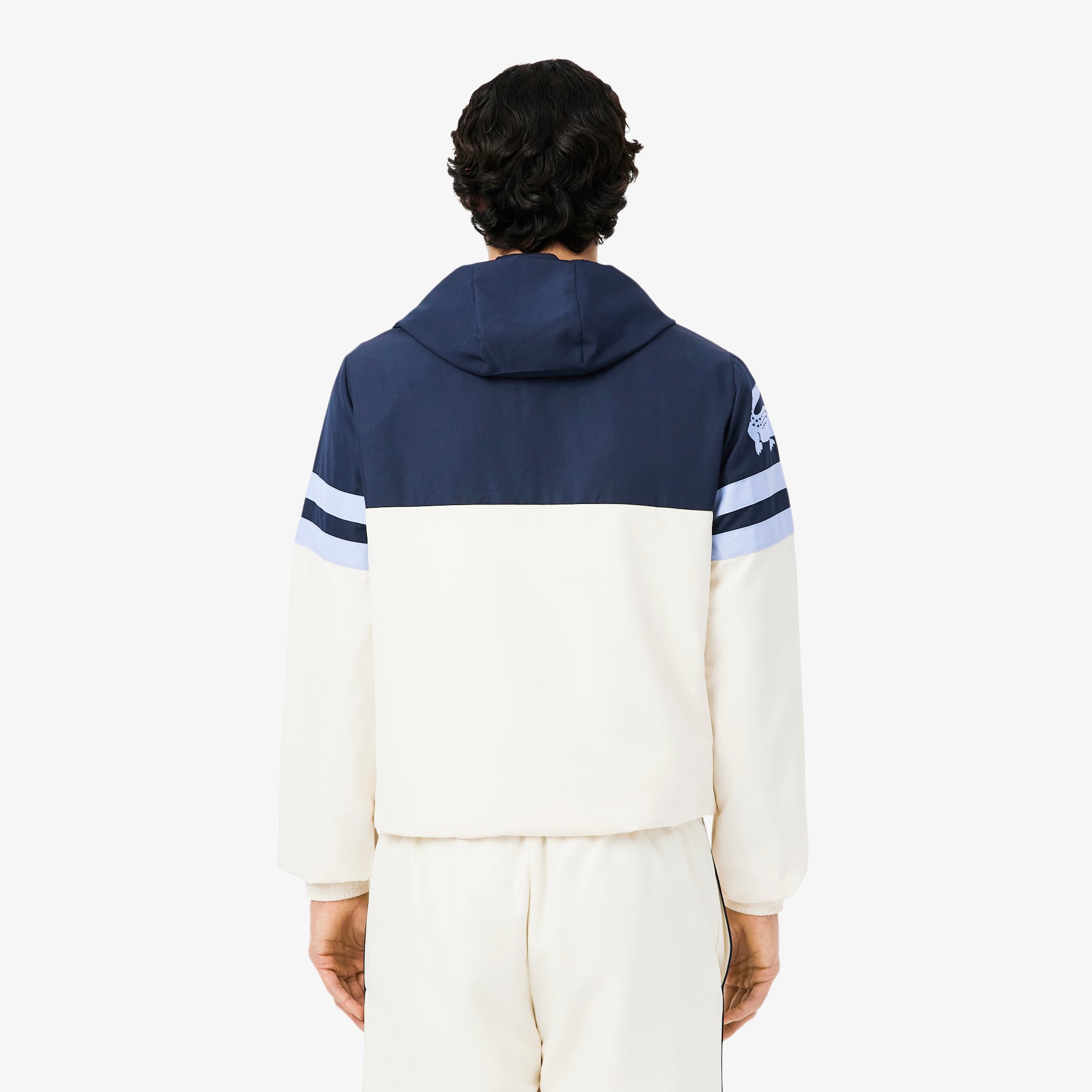 Thumbnail - Lacoste Wasserabweisende Tennisjacke mit Kapuze - Weiß / Lila / Navy Blau Size S