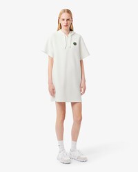 Kleid aus Piqu&eacute; mit Kapuze