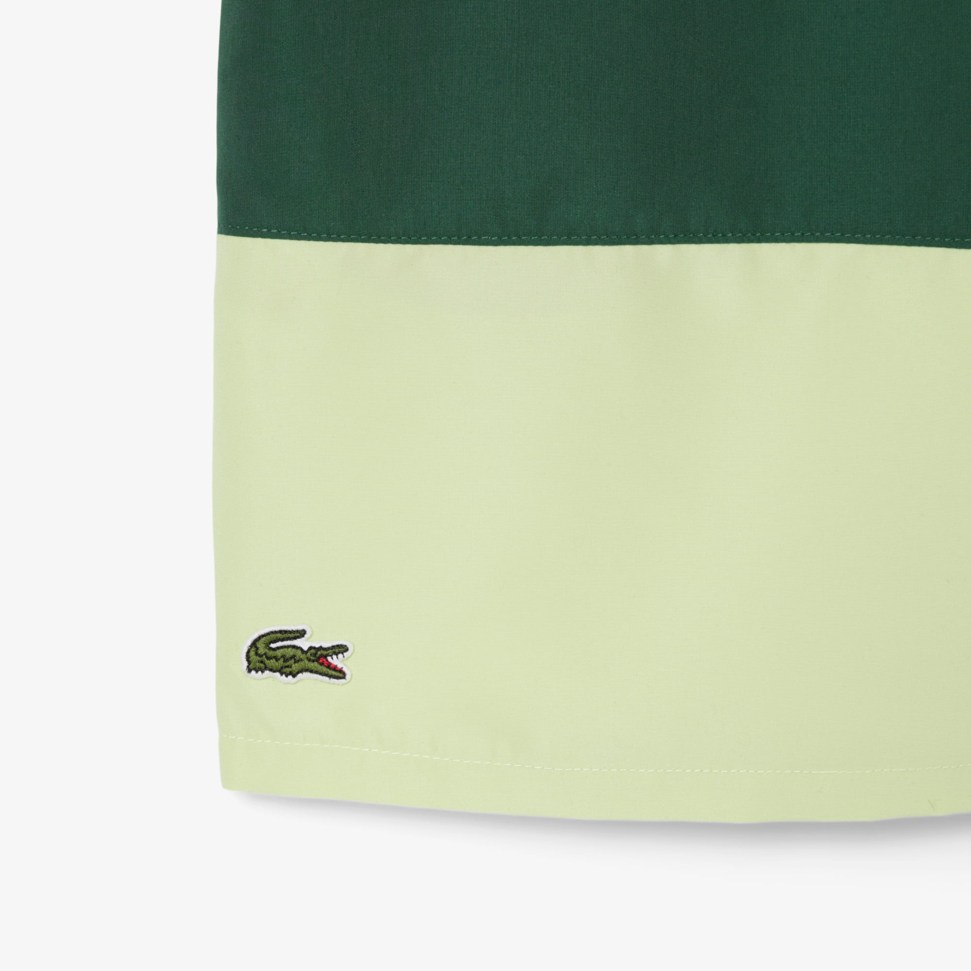 Thumbnail - Lacoste Gestreifte Badehose aus Taft - Sinople Grün Size 11 - 14A