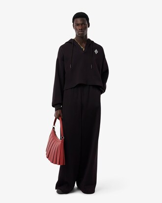 Oversized-Hoodie Runway
