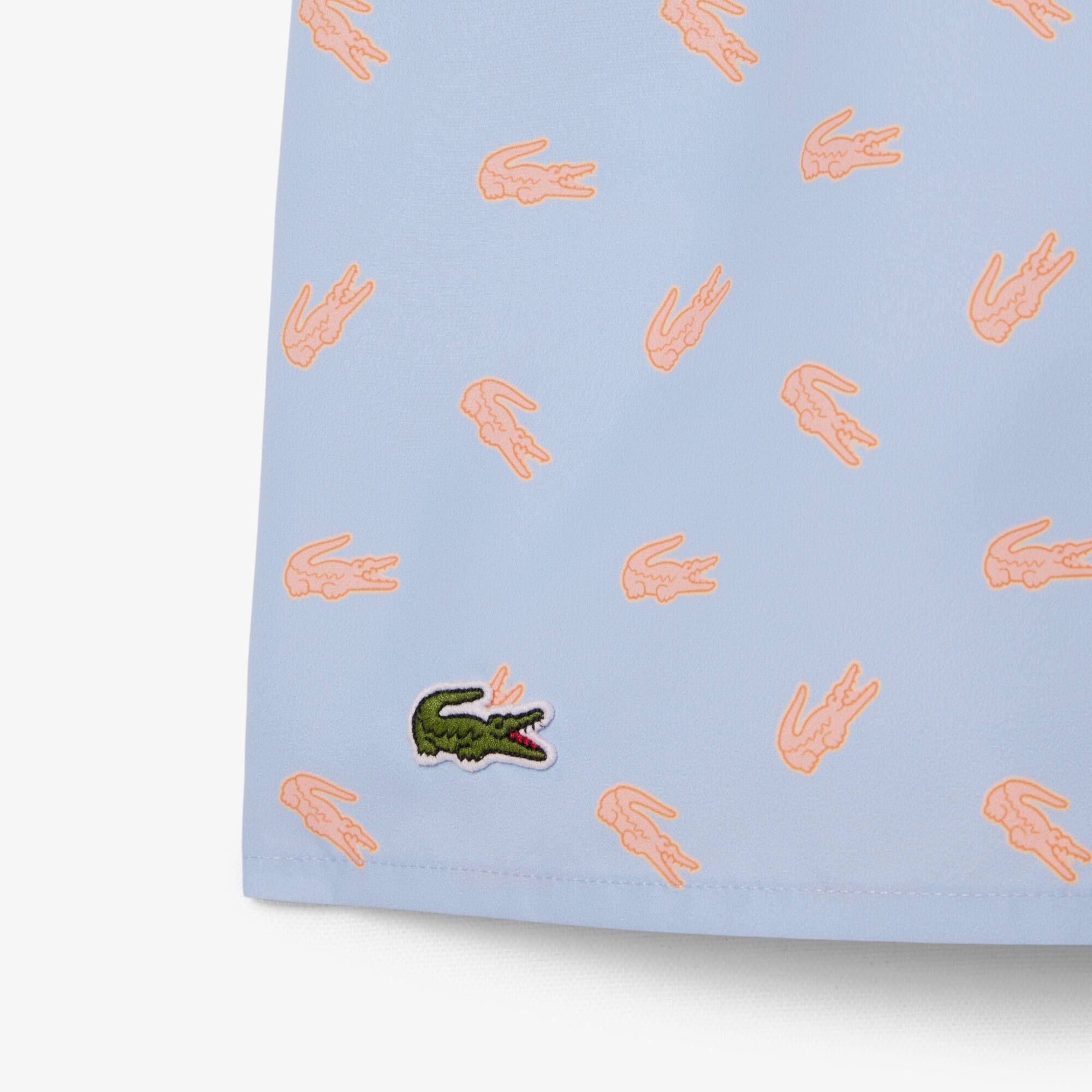 Thumbnail - Lacoste Halblange Badehose mit Kroko-Print - Hellblau Size 6 - XL