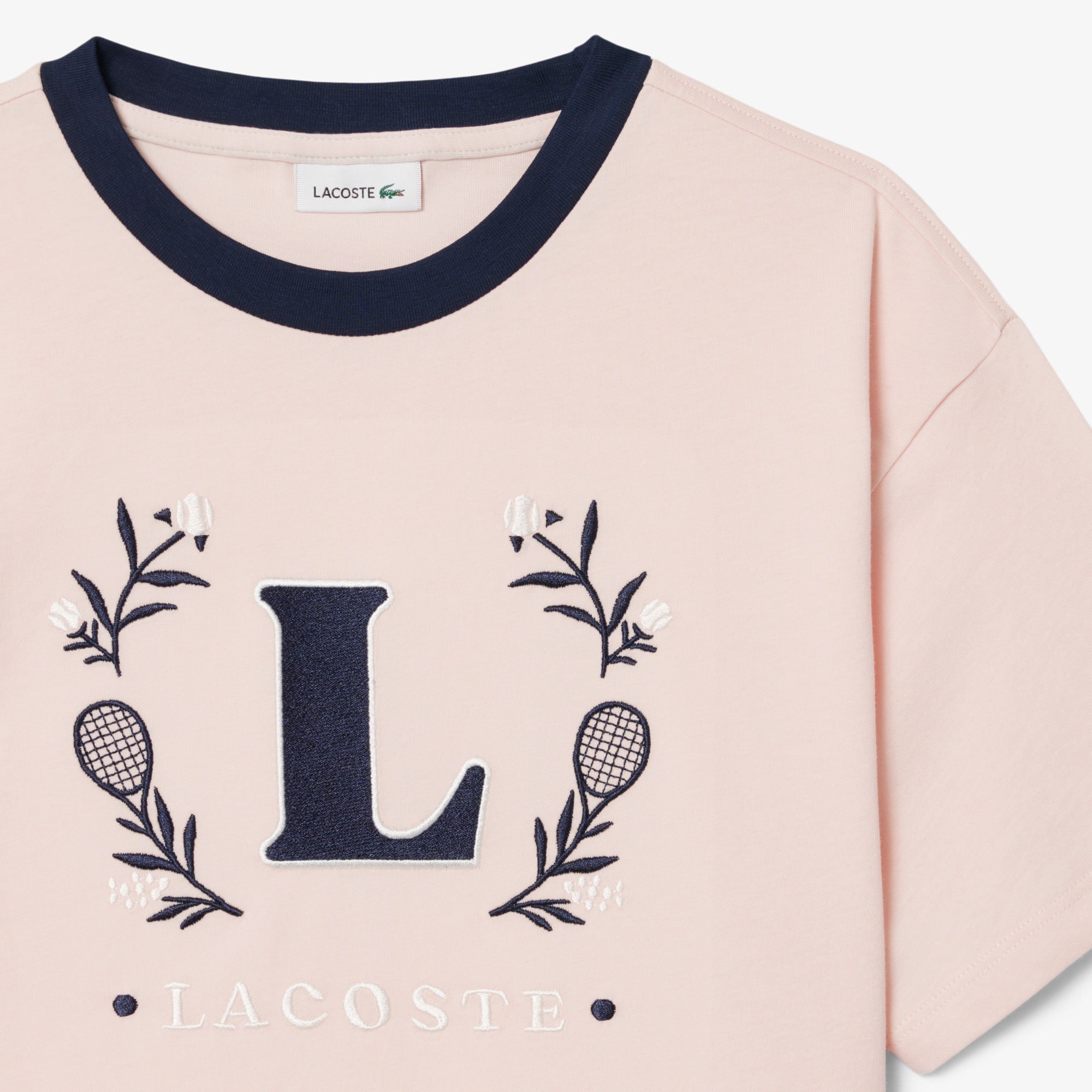 Thumbnail - Lacoste T-Shirt aus Baumwolle mit kontrastierendem Badge - Hellrosa Size 11 - 14A