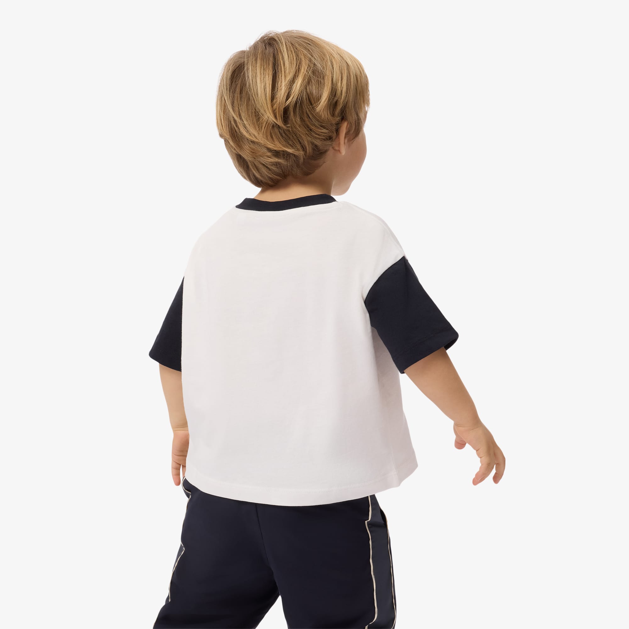 Thumbnail - Lacoste T-Shirt aus Baumwolle mit kontrastierender Einfassung - Blanc / Noir Size 6 - 6A