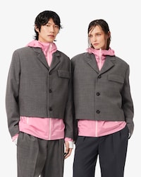 Lacoste x Wang Yibo figurbetonte Jacke aus Wollmischgewebe