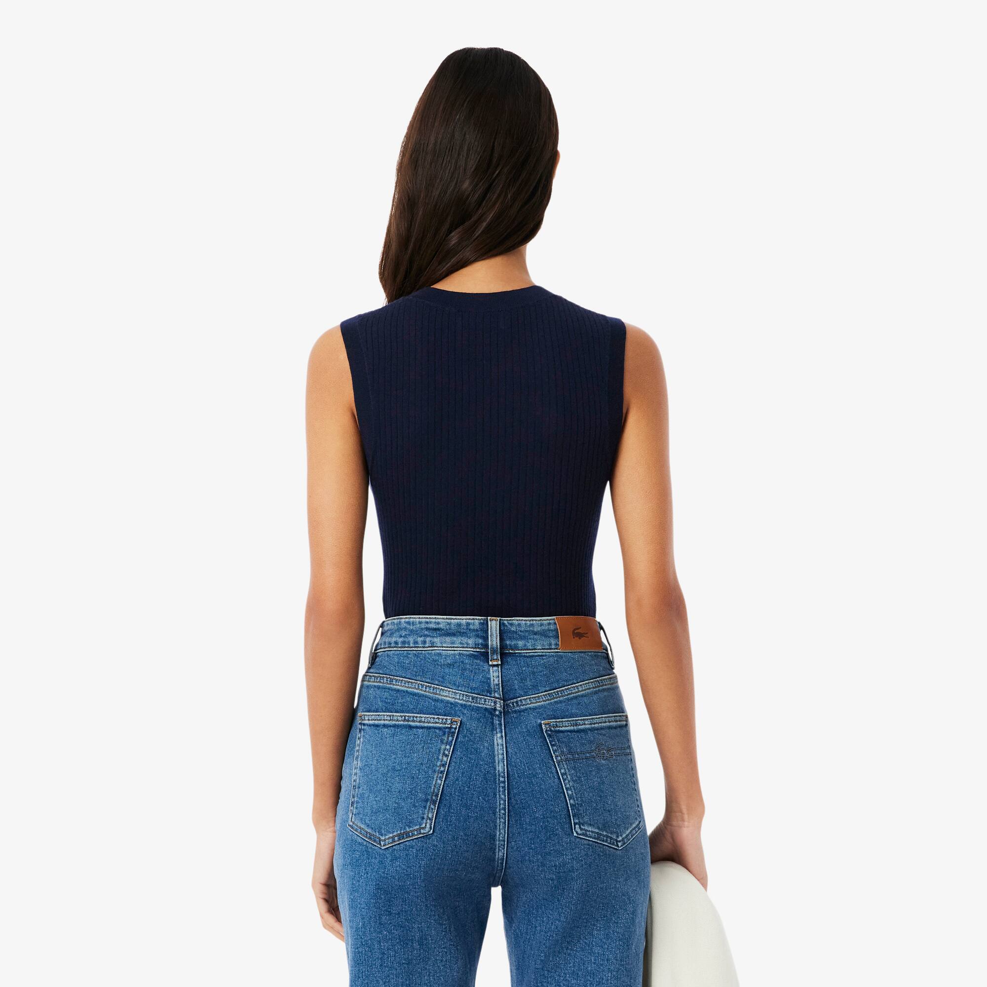 Thumbnail - Lacoste Ärmelloser Pullover aus Merinowolle mit 3D-Strick - Navy Blau Size 38