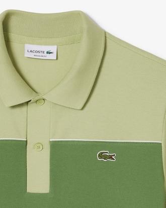 Regular Fit-Polohemd aus Piqu&eacute; mit Colorblock-Design