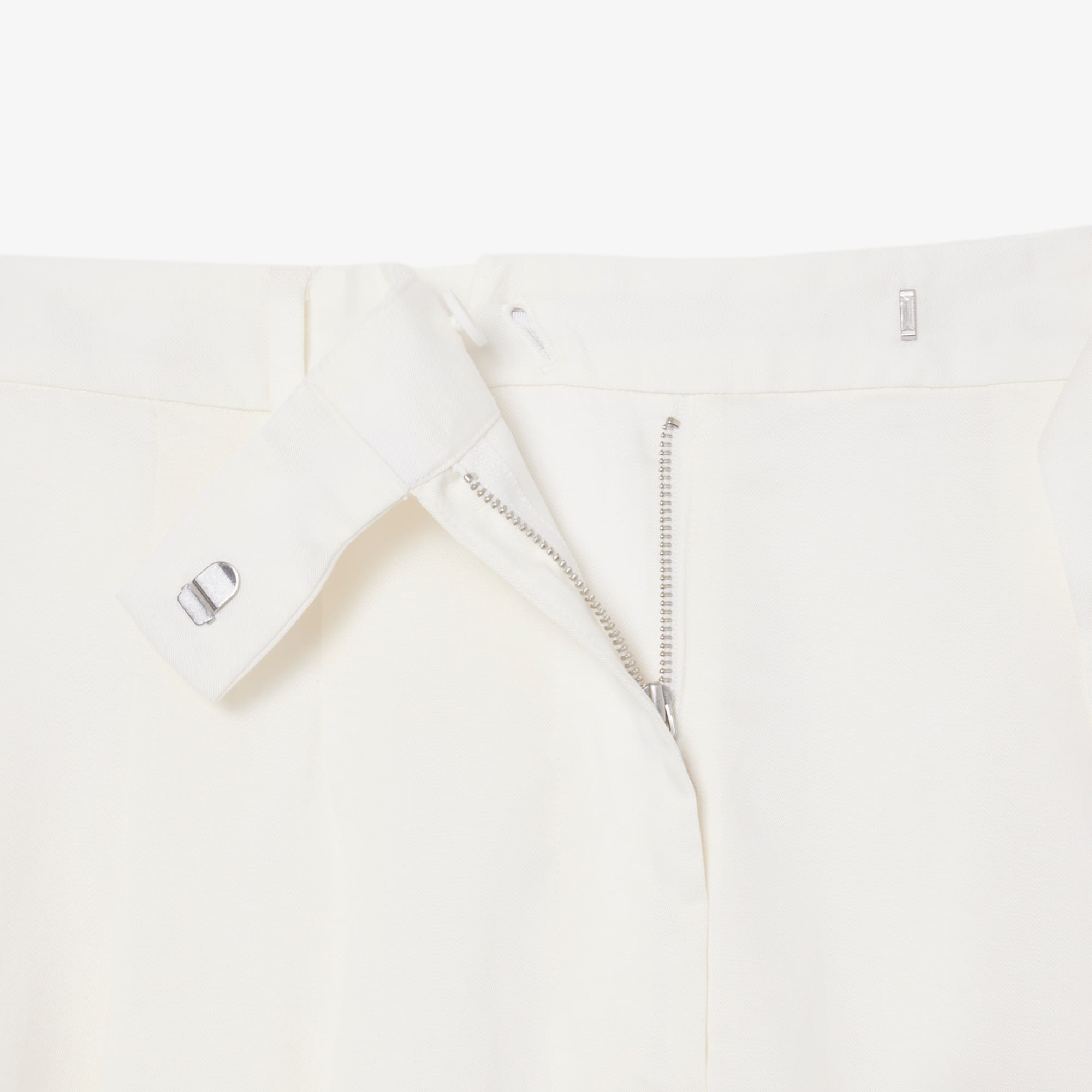 Thumbnail - Lacoste Oversized-Bermudashorts aus fließender Leinenmischung - Weiß Size 40