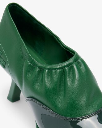 Women's Runway Leather Sneakers