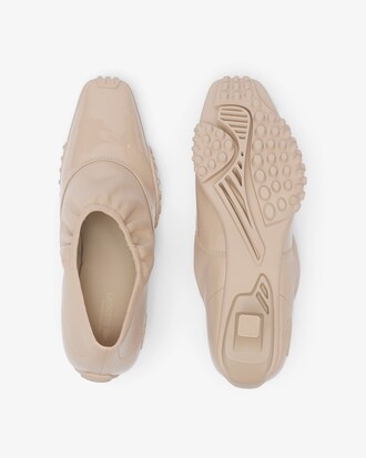 Women's Runway Leather Sneakers