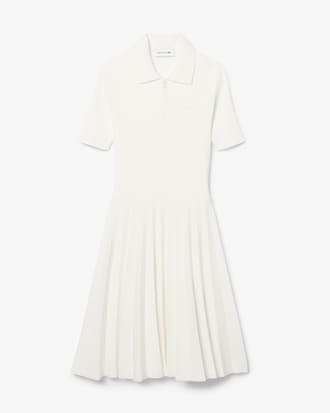 Vestido plisado con cuello polo