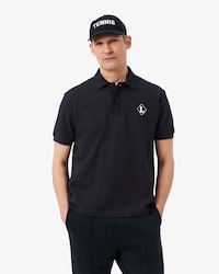 Polo de corte cl&aacute;sico con insignia fabricado en Francia