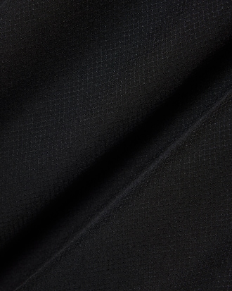 Pantal&oacute;n corto deportivo de tafet&aacute;n diamantado con franja en contraste