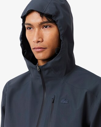 Chaqueta ligera hidr&oacute;fuga