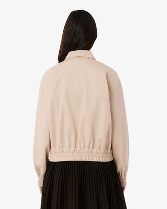 Chaqueta de tela de gabardina el&aacute;stica con cuello doble