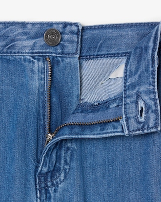 Pantal&oacute;n vaquero el&aacute;stico de corte acampanado