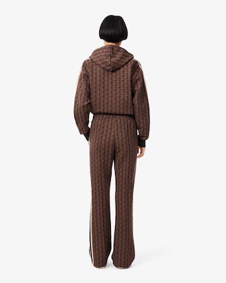 Pantal&oacute;n de ch&aacute;ndal acampanado con monograma