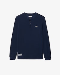 Camiseta con botones de punto gofrado