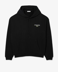 Sudadera con capucha con m&uacute;ltiples estampadas