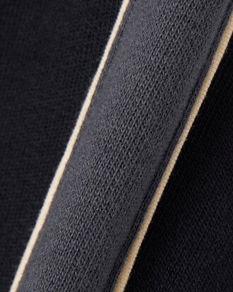 Pantal&oacute;n de ch&aacute;ndal con bloques de color